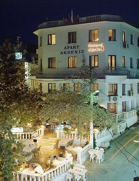 Akdeniz Apart Hotel Кушадасъ Екстериор снимка