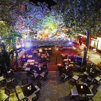 Akdeniz Apart Hotel Кушадасъ Екстериор снимка